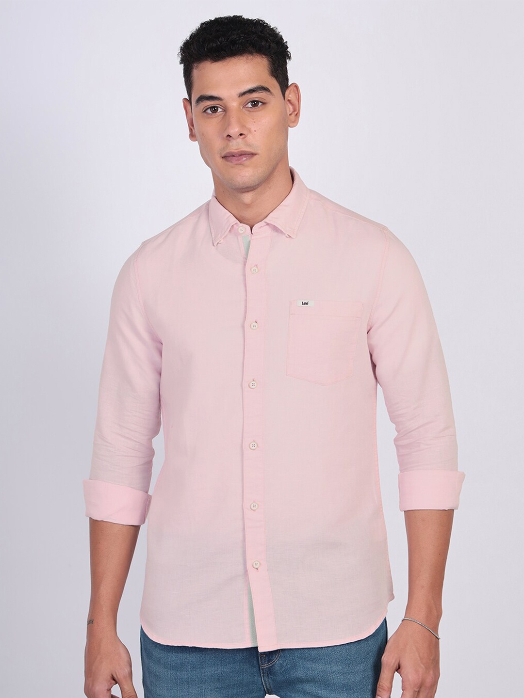 

Lee Men Slim Fit Opaque Casual Shirt, Pink