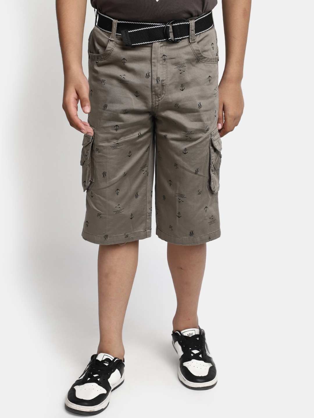 

V-Mart Boys Printed Satin Capri Cargo Shorts, Multi