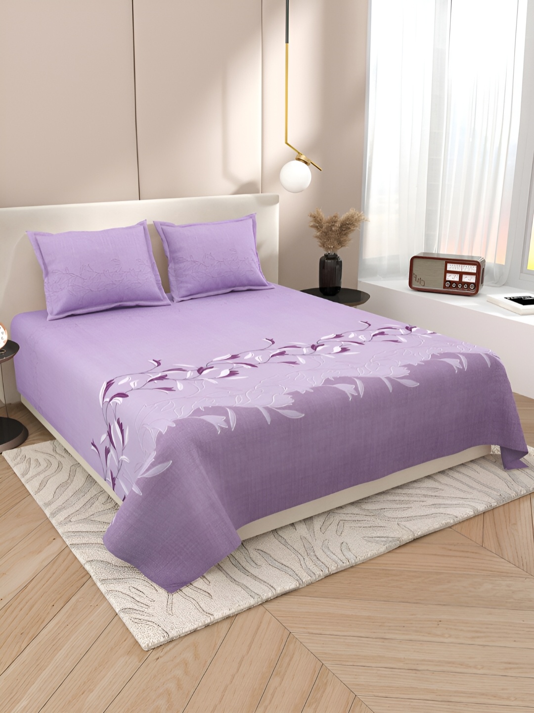 

DREAM WEAVERZ Purple & White Floral Cotton 220 TC Super King Bedsheet with 2 Pillow Covers