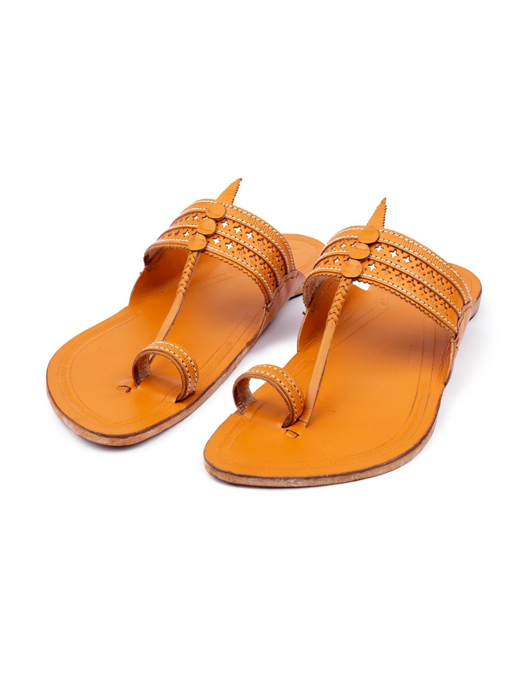 

KORAKARI Men Leather Kolhapuri Flat Sandals, Yellow
