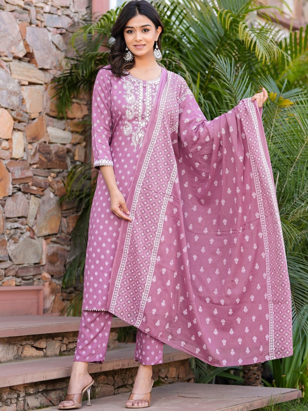 

Chandbaali Ethnic Motifs Printed Straight Kurta With Trousers & Dupatta, Purple
