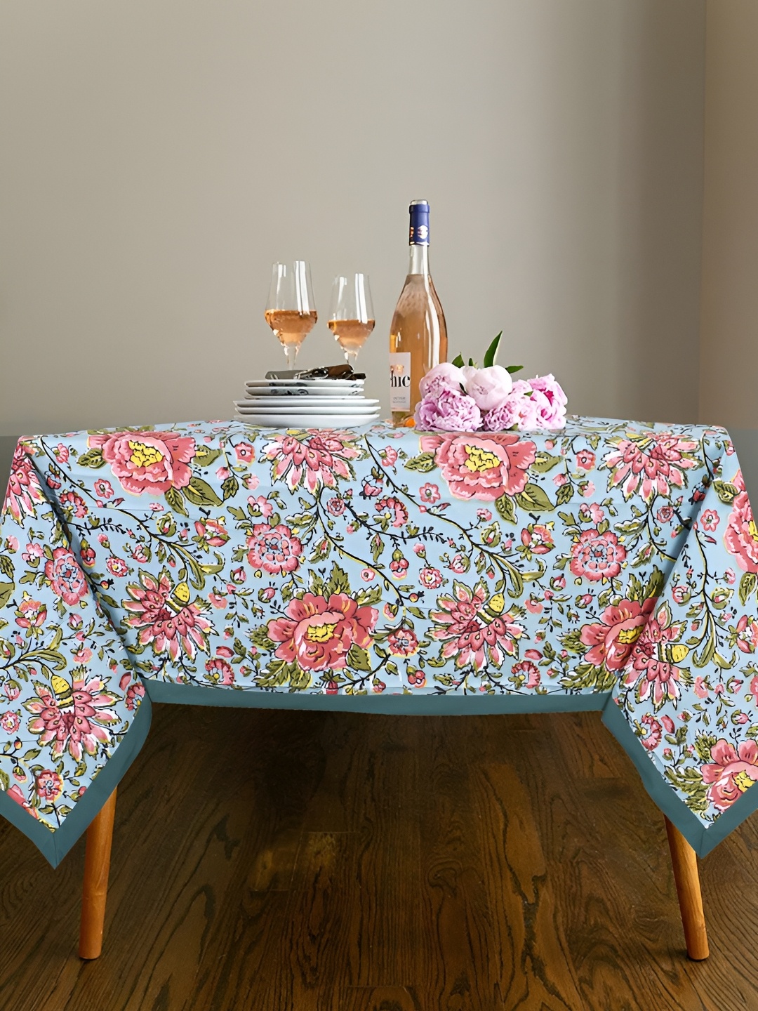 

Texstylers Red Floral Anti-Skid Cotton 6-Seater Table Cover