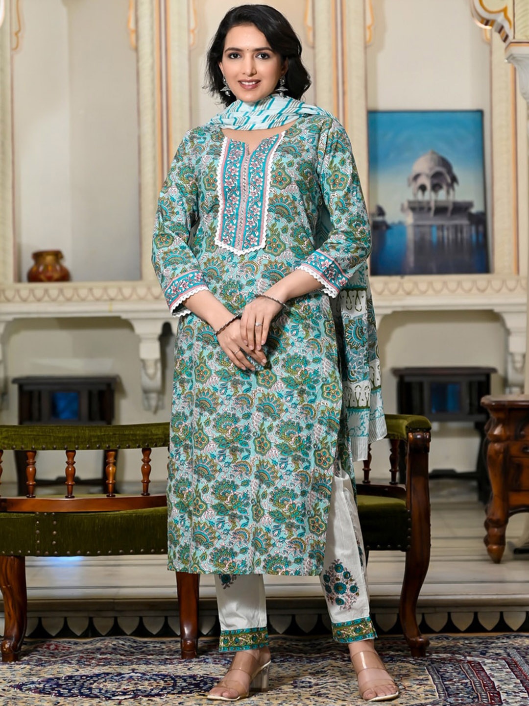 

Chandbaali Floral Printed Straight Pure Cotton Kurta With Trousers & Dupatta, Blue