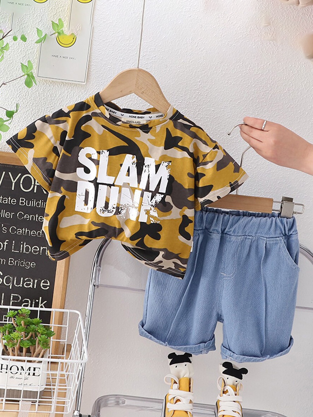 

INCLUD Boys Printed T-Shirt With Shorts, Yellow
