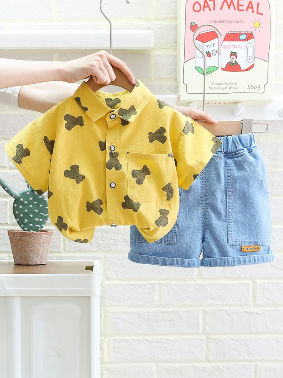 

INCLUD Boys Printed Shirt with Shorts, Yellow