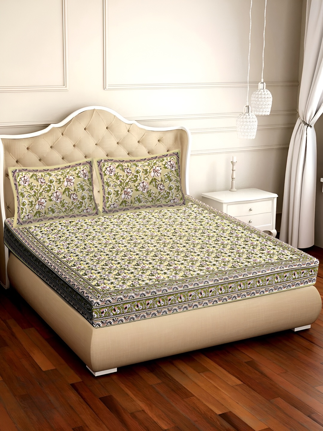

VANI E Yellow & White Floral 180 TC Cotton King Bedsheet with 2 Pillow Covers