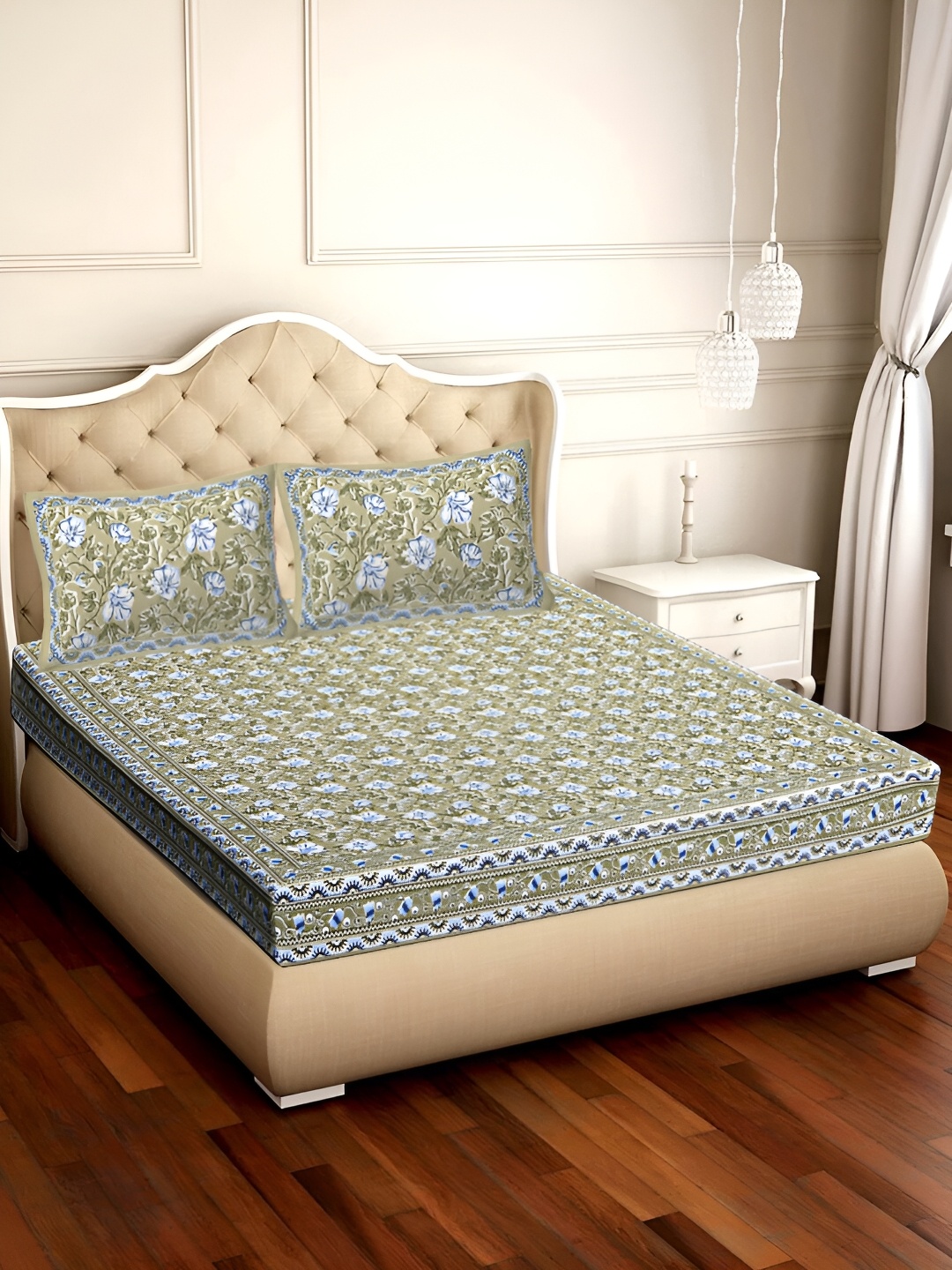 

VANI E Green & White Floral 180 TC Cotton King Bedsheet with 2 Pillow Covers