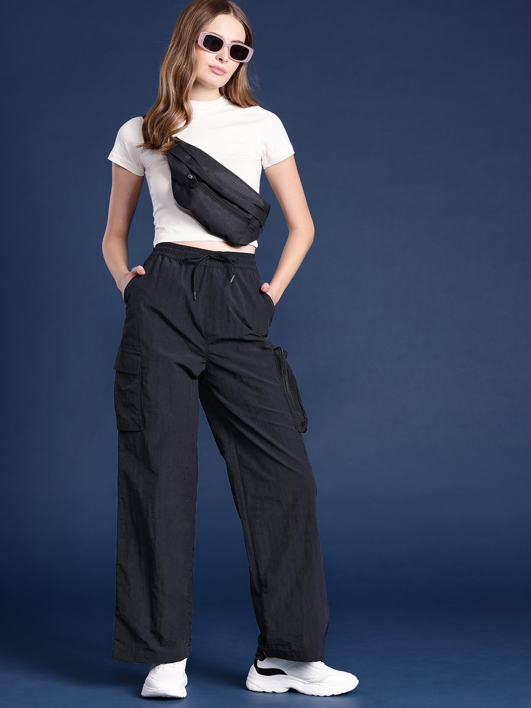 

Mast & Harbour Women Trousers, Navy blue