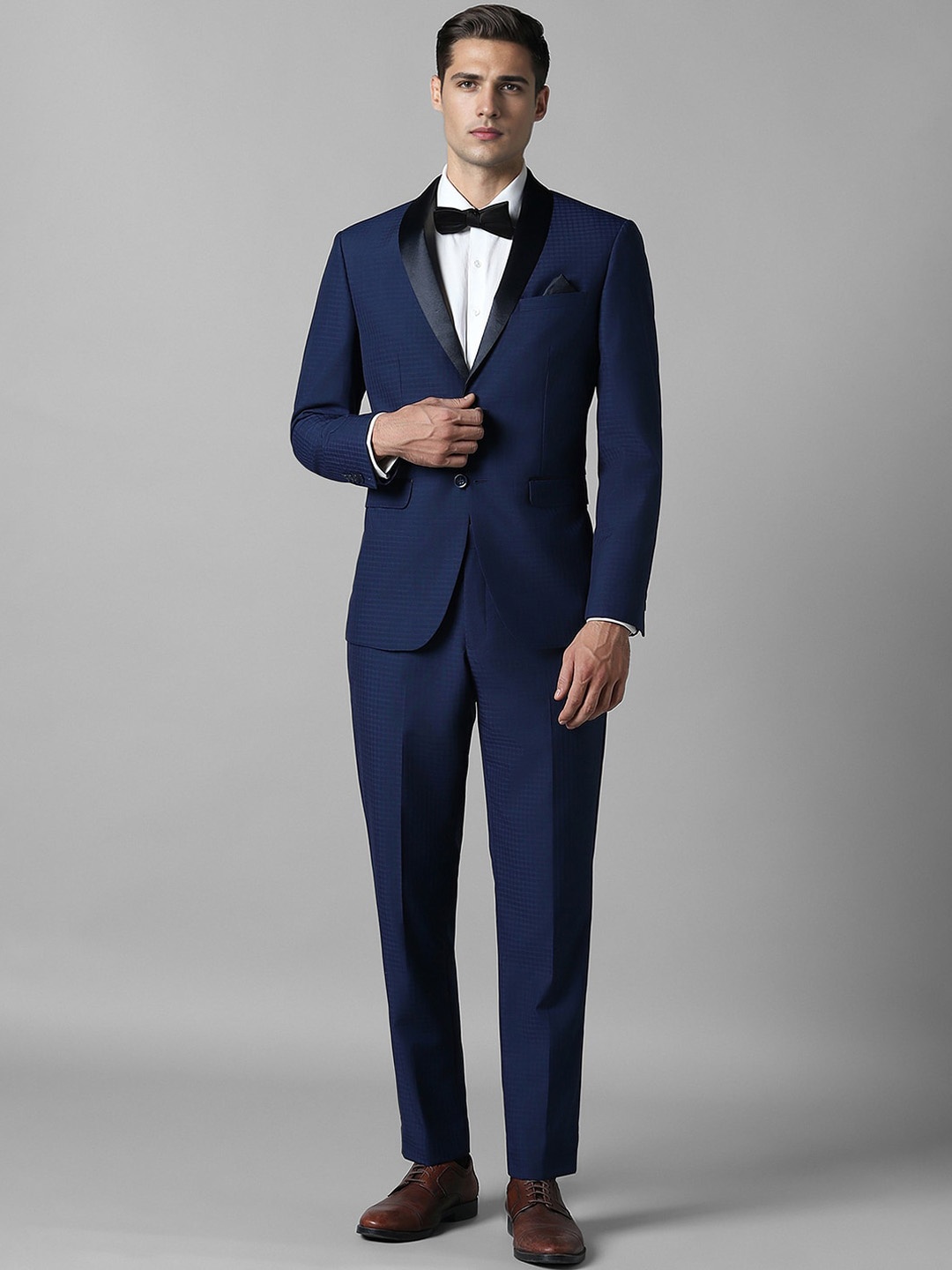 

Louis Philippe Checked Slim-Fit Single-Breasted Two-Piece Formal Suit, Navy blue