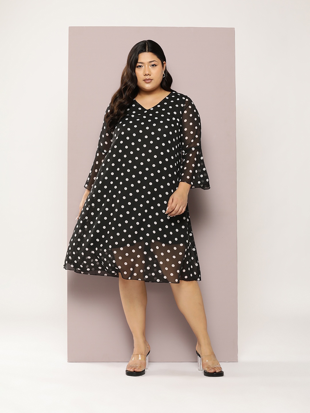 

Qurvii+ Plus Size Polka Dot Print Bell Sleeves Georgette A-Line Dress, Black