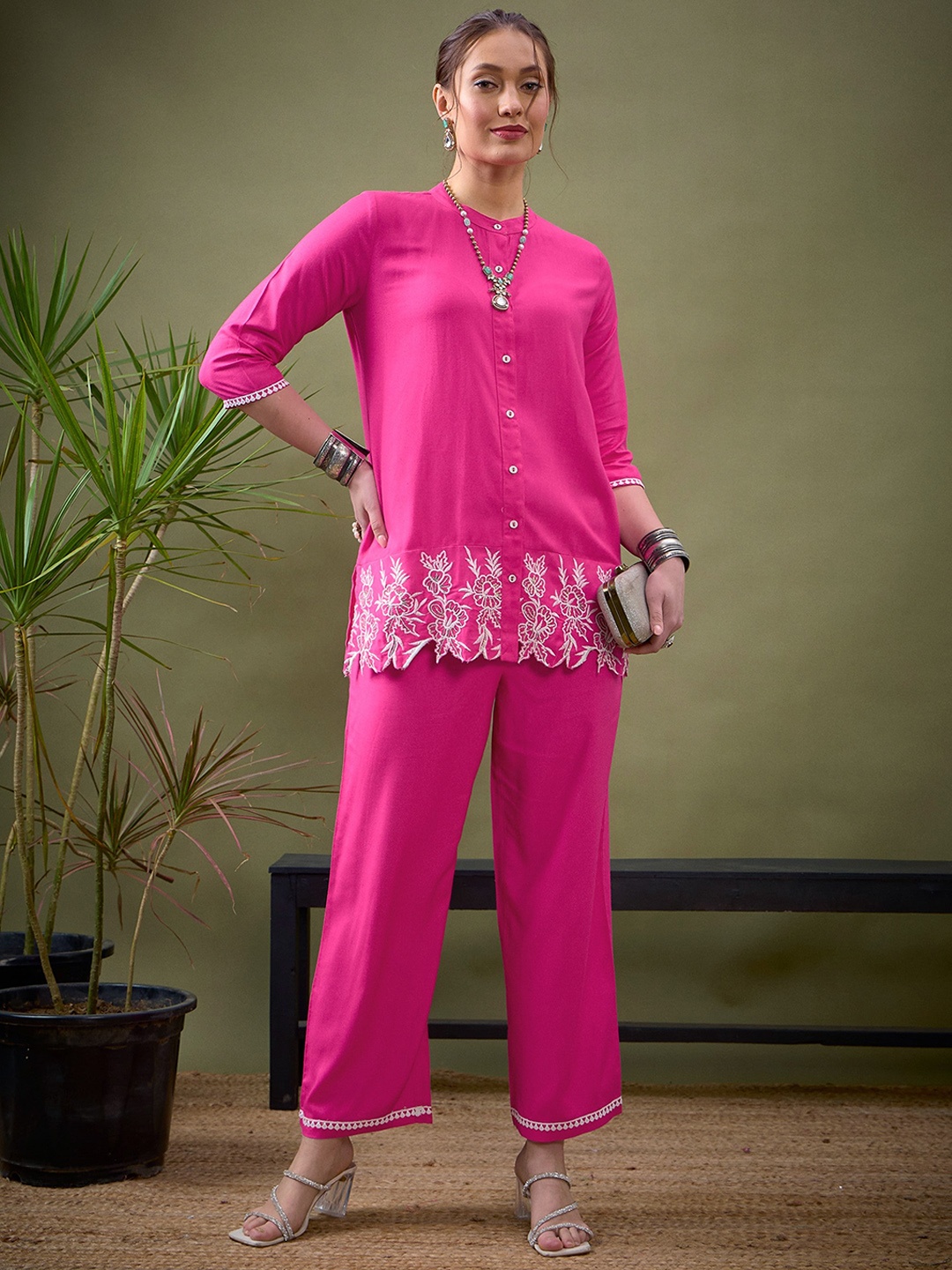 

Shae by SASSAFRAS Fuchsia Embroidered Shirt With Palazzos Co-Ords</p>