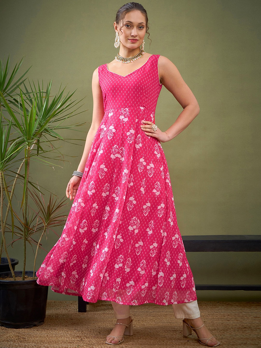 Shae by SASSAFRAS Women Floral Georgette Anarkali Kurta, Fuchsia