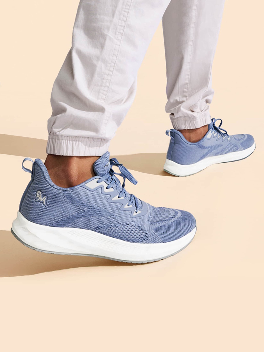 

NEEMANS Unisex Textured Lightweight Contrast Sole Lace-Ups Sneakers, Blue