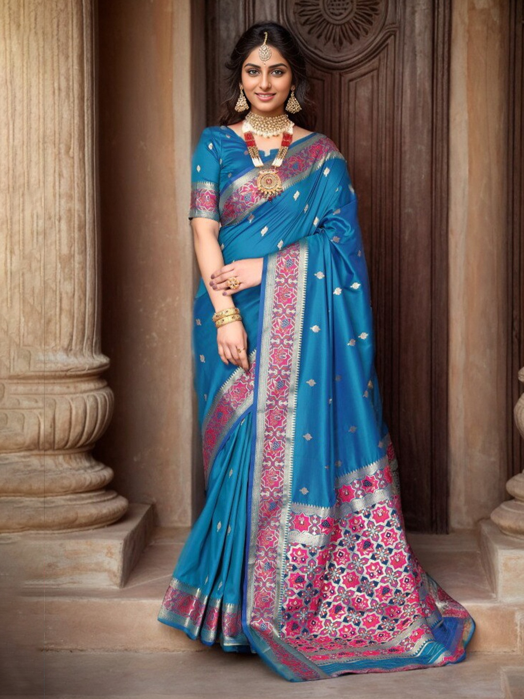 

KALINI Ethnic Motifs Woven Design Zari Banarasi Saree, Blue