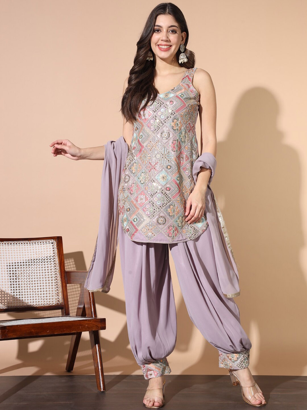 

Chhabra 555 Embroidered V-Neck Pathani Kurta With Salwar & Dupatta, Lavender