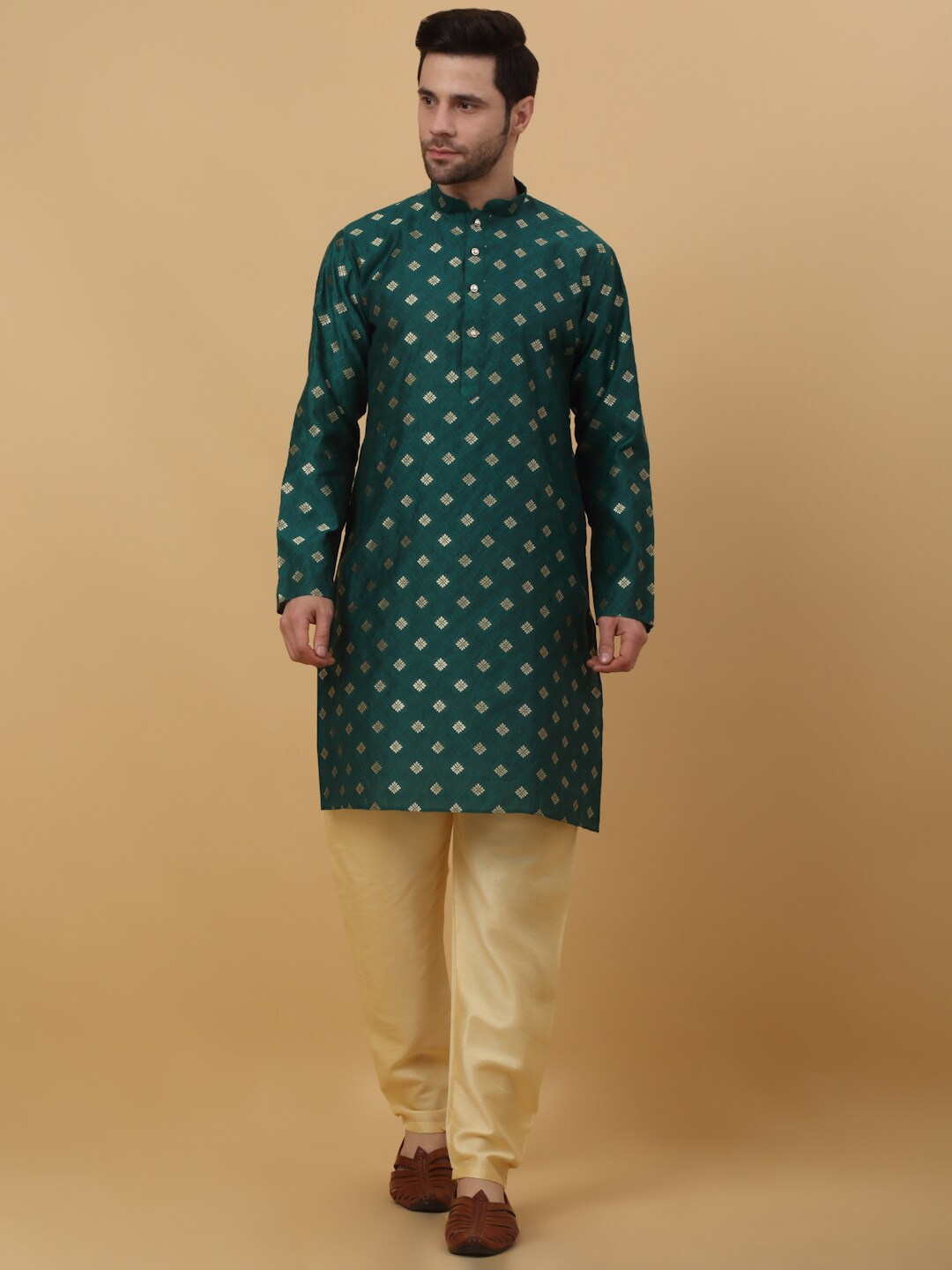 

KRAFT INDIA Floral Regular Kurta with Churidar, Green