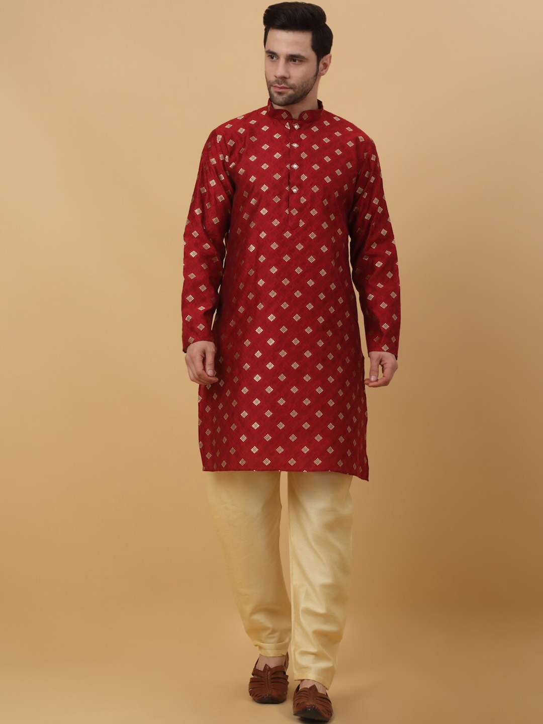 

KRAFT INDIA Regular Kurta with Churidar, Red