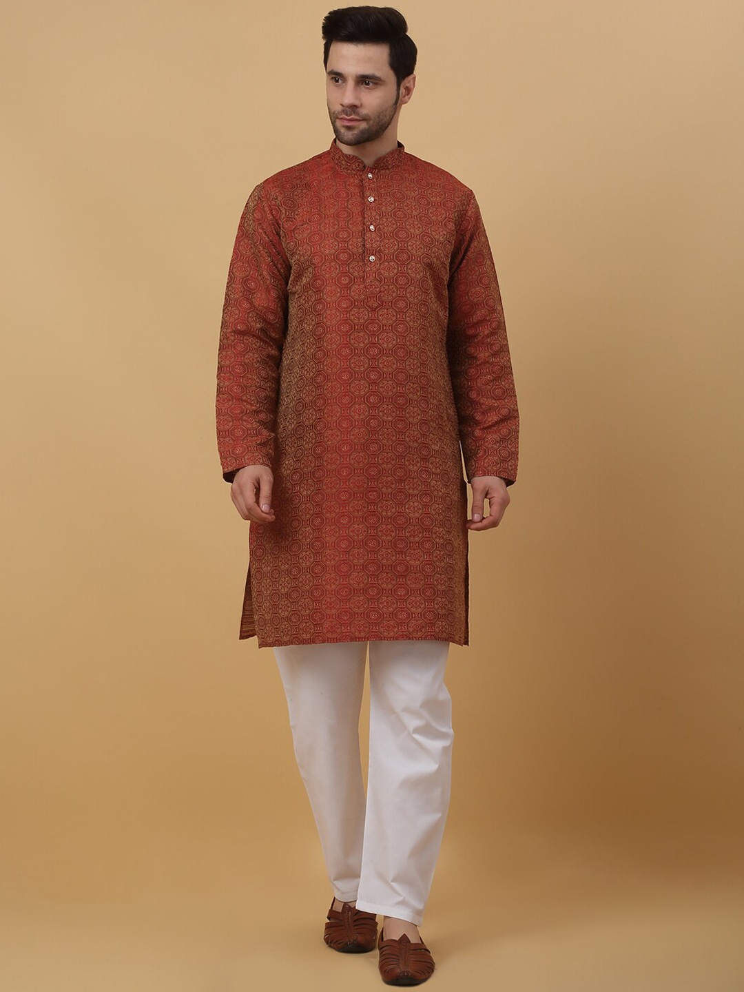 

KRAFT INDIA Floral Regular Kurta with Pyjama, Maroon