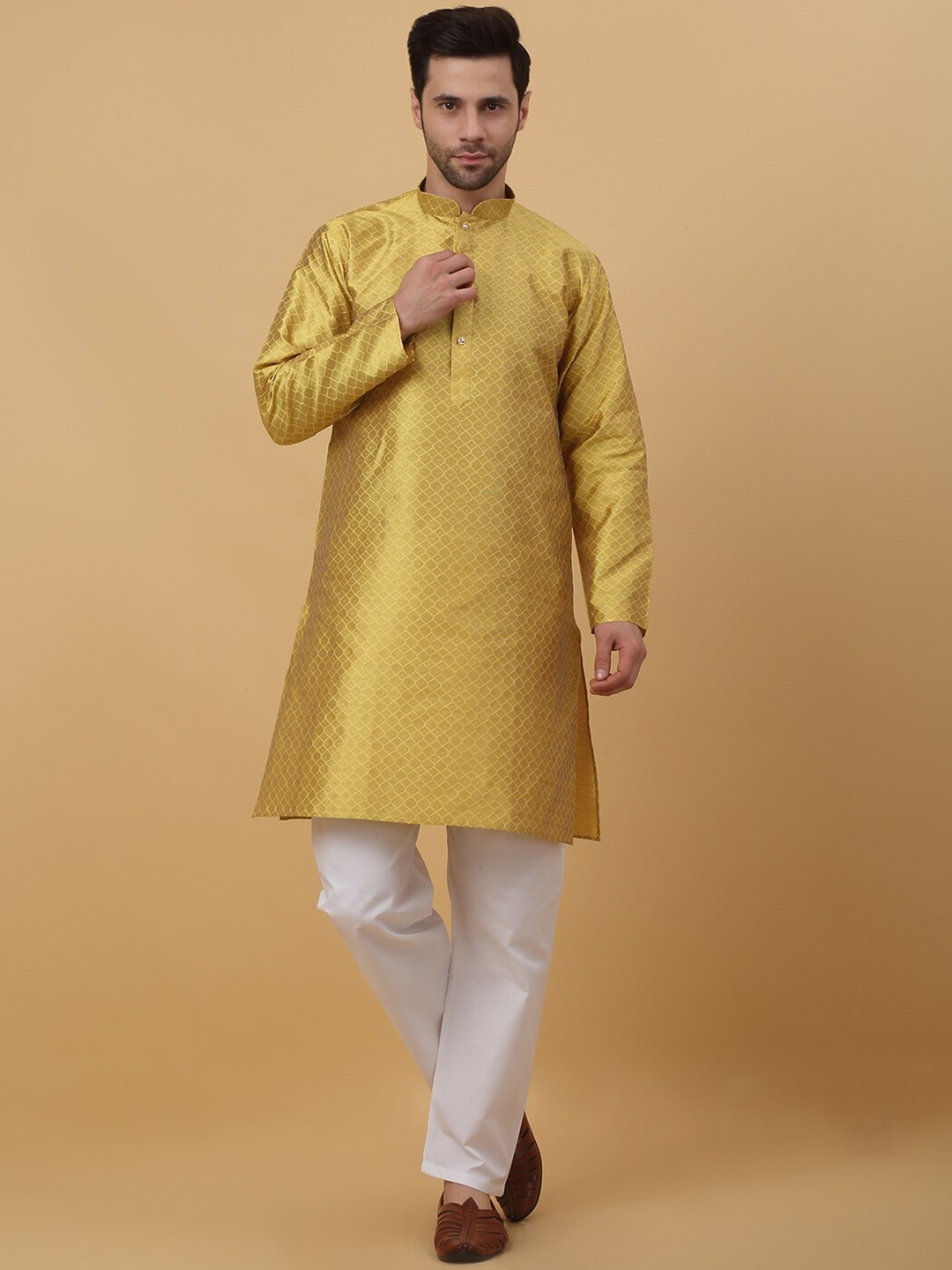 

KRAFT INDIA Regular Kurta with Pyjama, Yellow