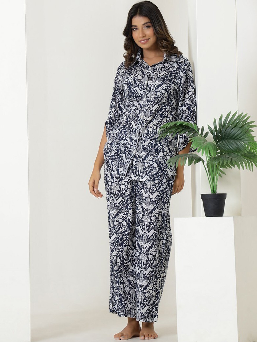 

LABEL FLAVIA Floral Printed Pure Cotton Shirt With Pyjamas, Blue