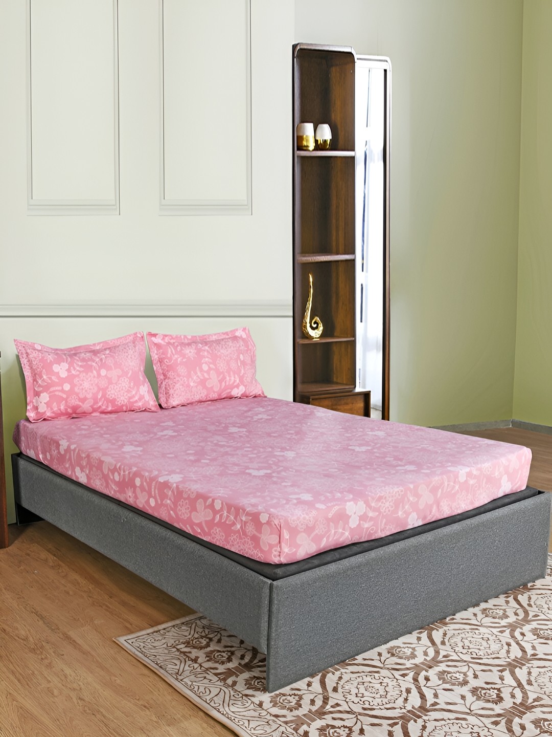 

Athome by Nilkamal Pink & White Floral Queen Bedsheet with 2 Pillow Covers