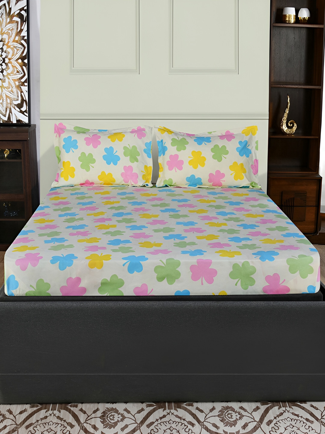 

Athome by Nilkamal White & Yellow Floral Queen Bedsheet With 2 Pillow Covers
