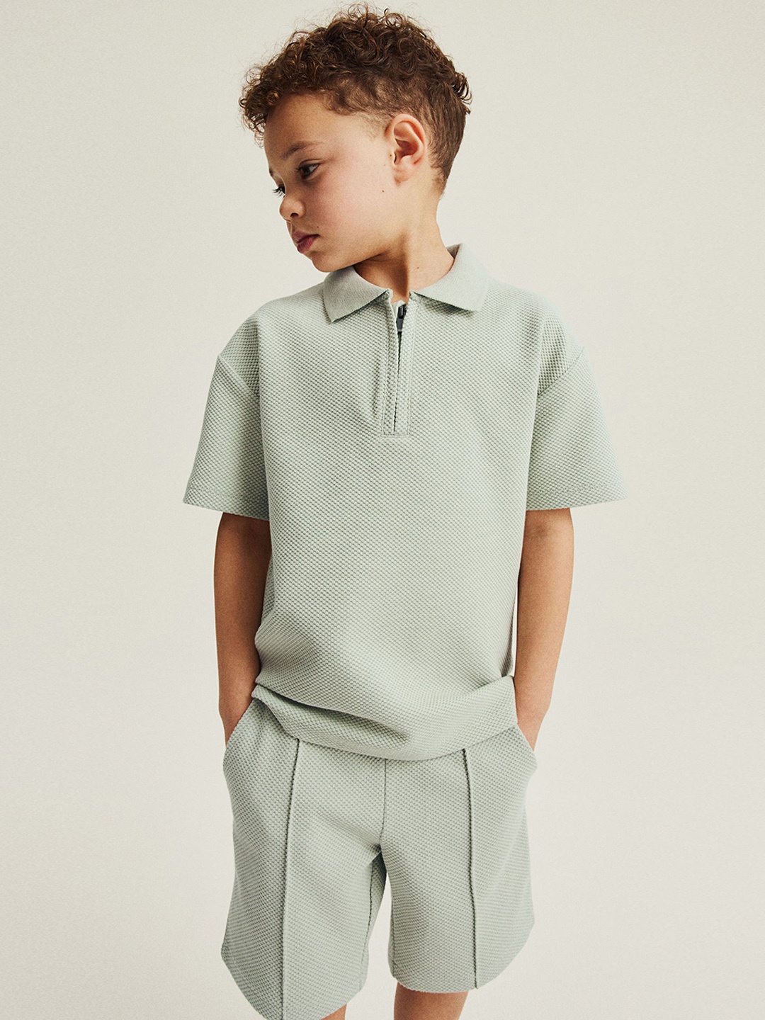 

H&M Boys Crease-Leg Jersey Shorts, Green