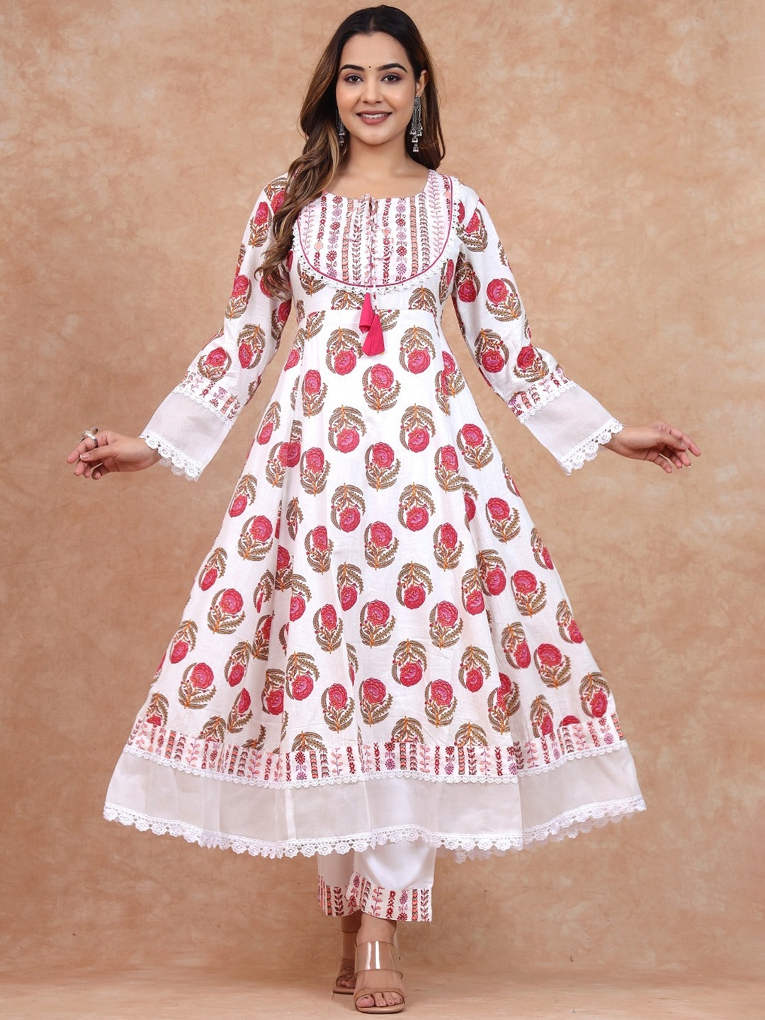 

Sangria Floral Printed Pure Cotton Anarkali Kurta With Trousers, White