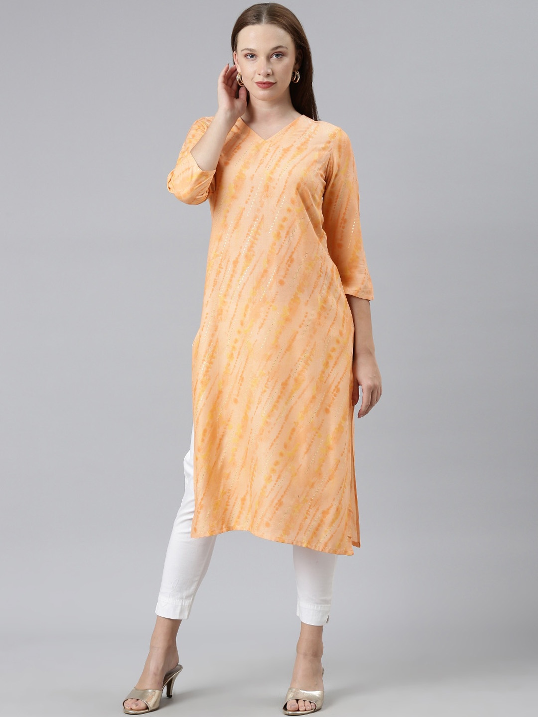 

KALINI Women Leheriya Printed Sequinned Kurta, Peach