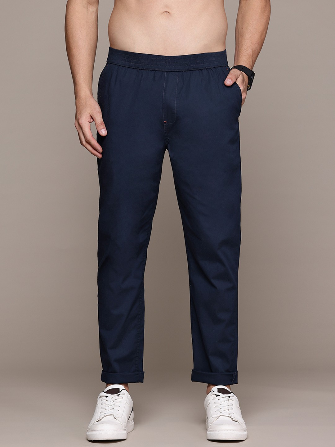 

The Roadster Lifestyle Co. Men Regular Fit Trousers, Navy blue