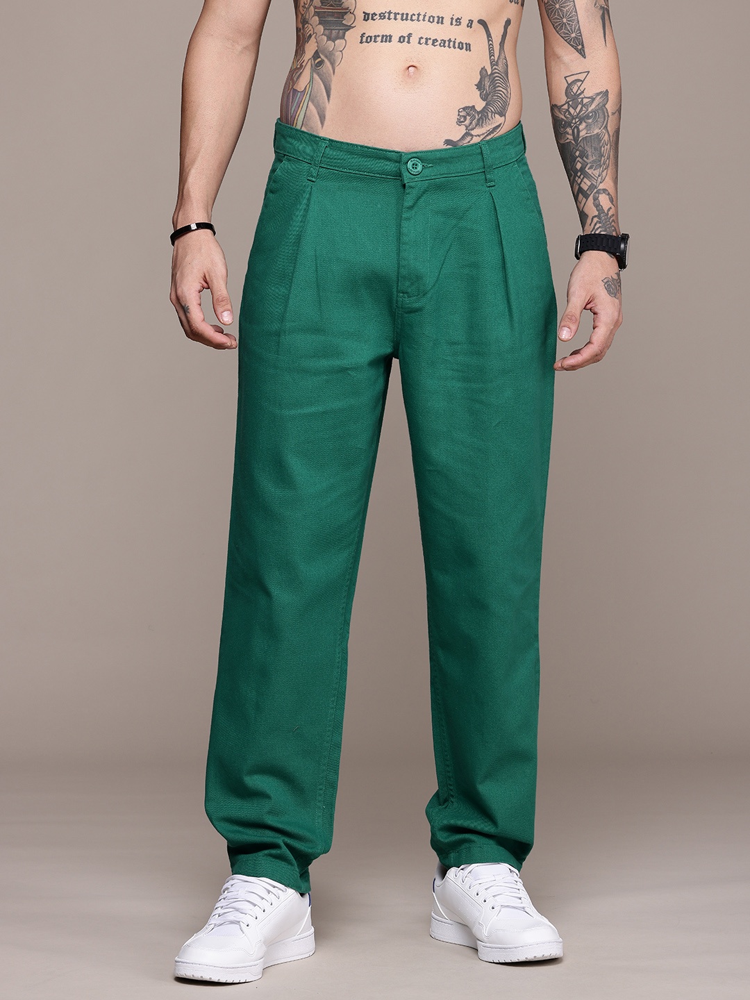 

The Roadster Life Co. Men Relaxed Pure Cotton Pleated Chinos Trousers, Green