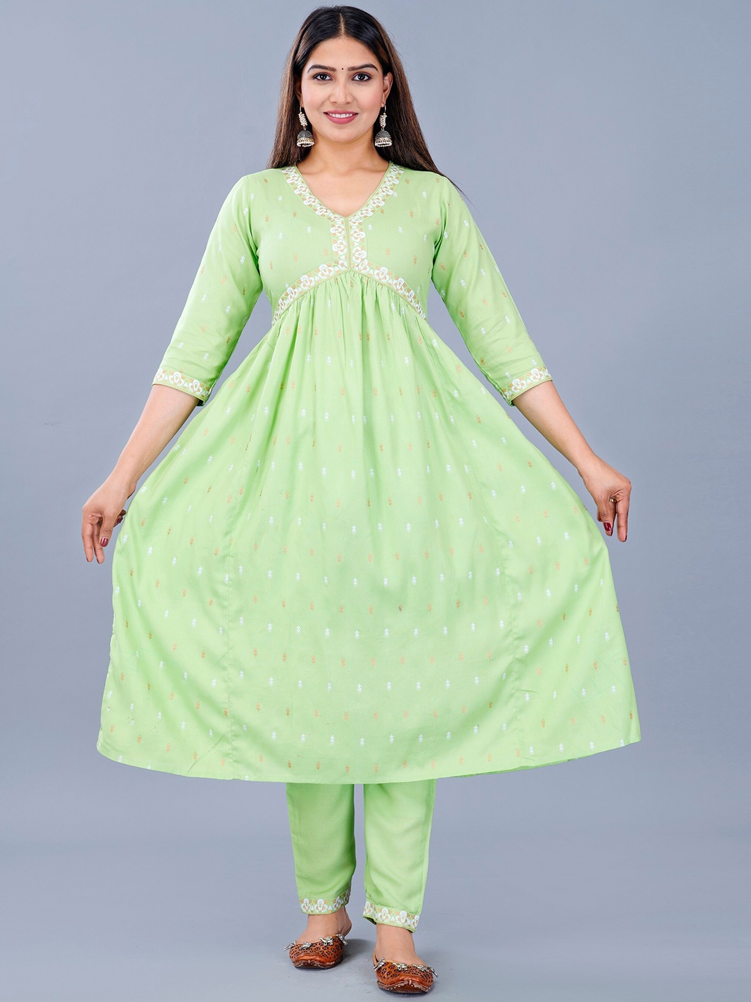 

MARISY Ethnic Motifs Printed Empire Kurta with Trousers, Lime green