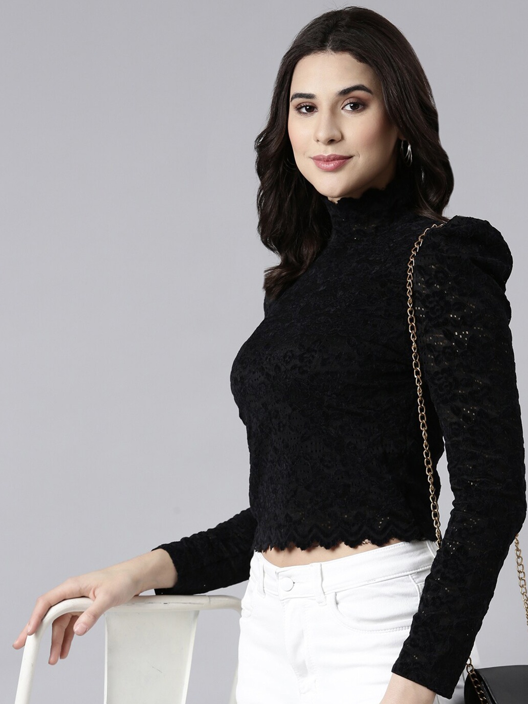 

SHOWOFF Puff Sleeve Velvet Top, Black