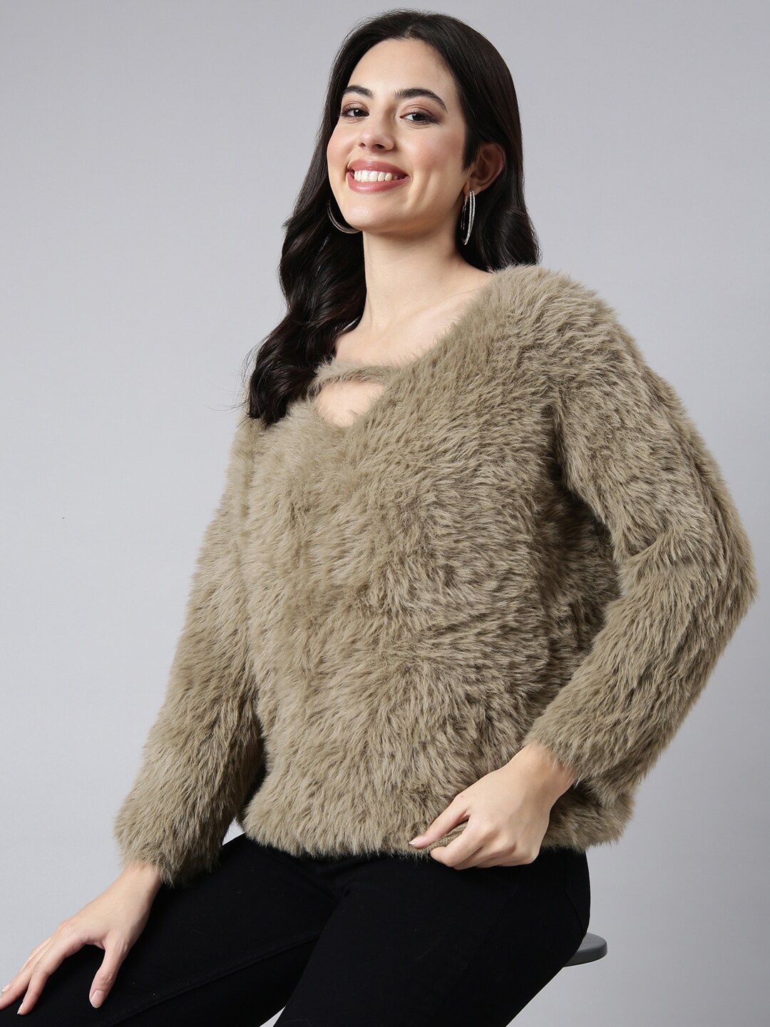 

SHOWOFF Self Design V-Neck Top, Beige
