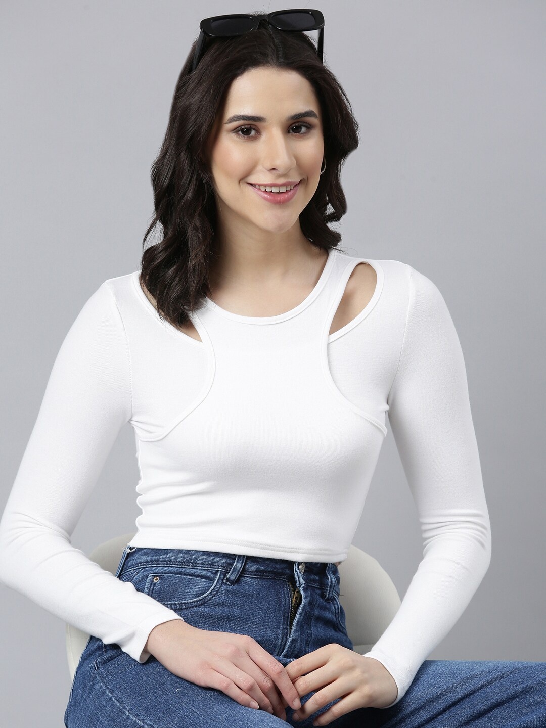 

SHOWOFF Cut Out Fitted Crop Top, Off white