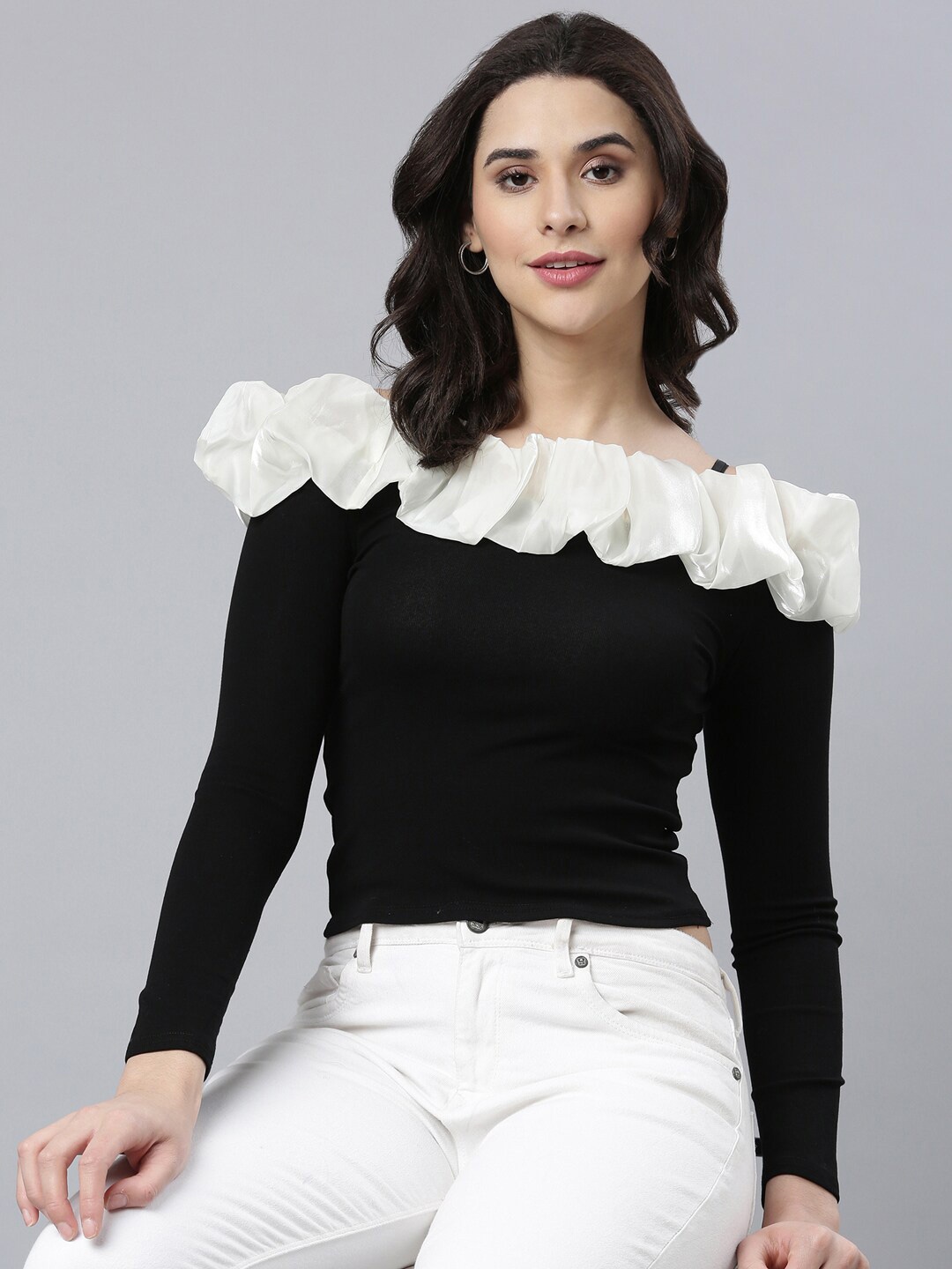 

SHOWOFF Cold-Shoulder Sleeves Ruffles Fitted Crop Top, Black