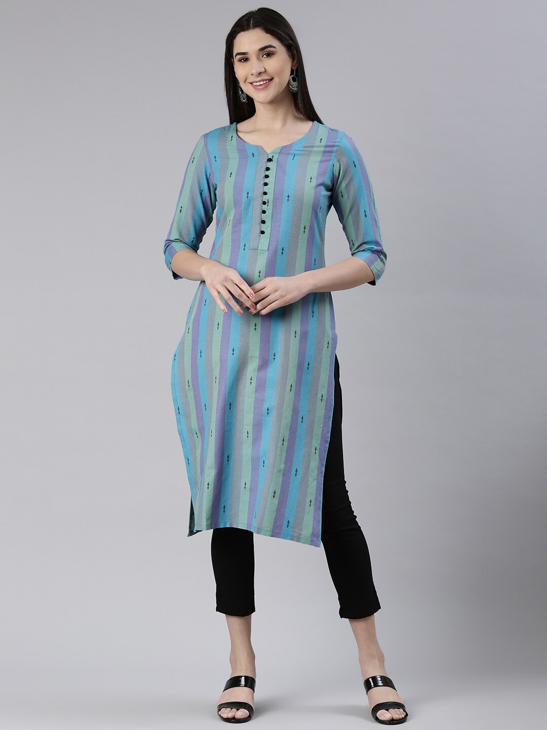 

Shaily Women Geometric Striped Keyhole Neck Thread Work Kurta, Blue