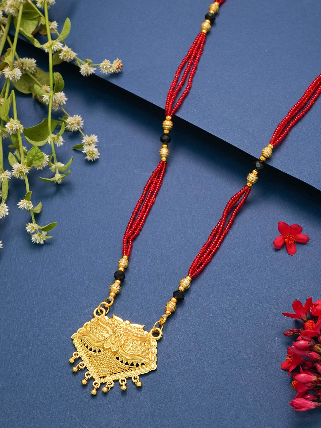 

Ramdev Art Fashion Jwellery Gold-Plated Artificial Stones and Beads Mangalsutra