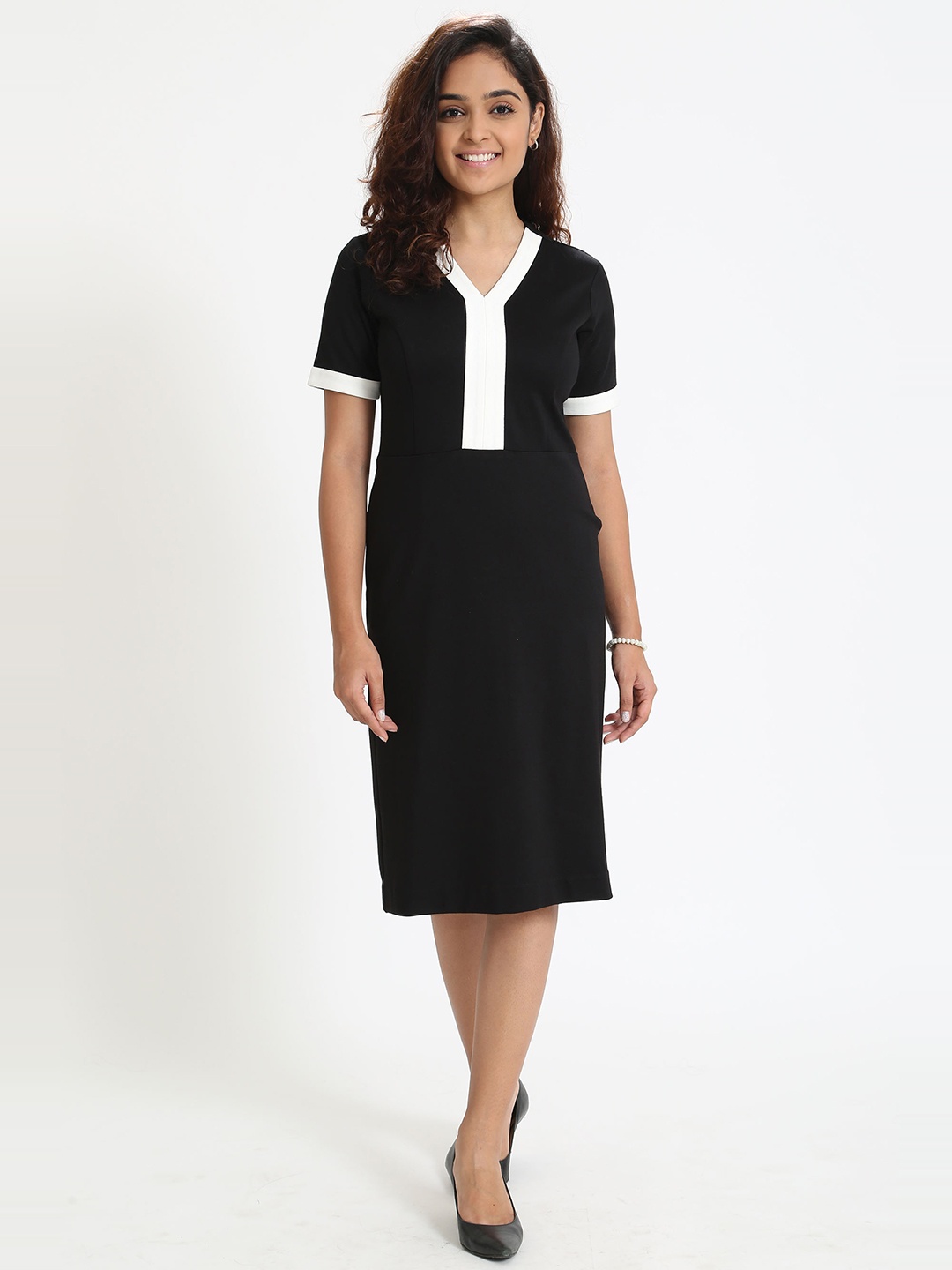 

SALT ATTIRE V-Neck Casual T-shirt Dress, Black