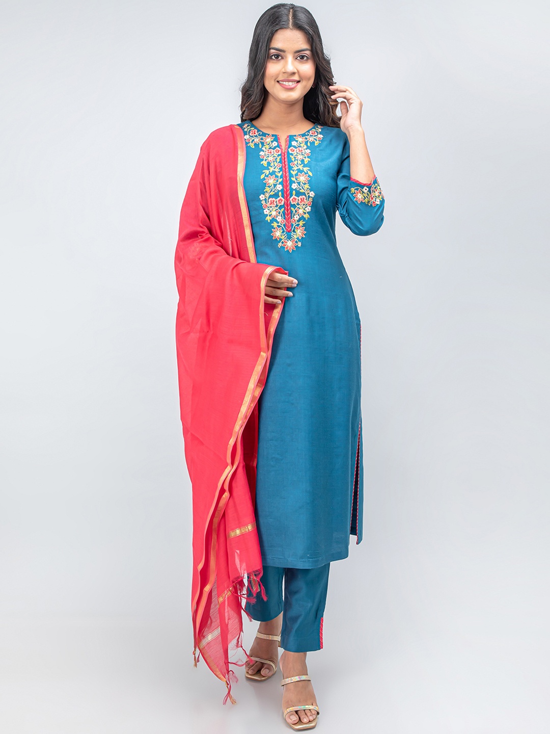 

SUTI Floral Embroidered Thread Work Pure Cotton Kurta with Trousers & Dupatta, Blue