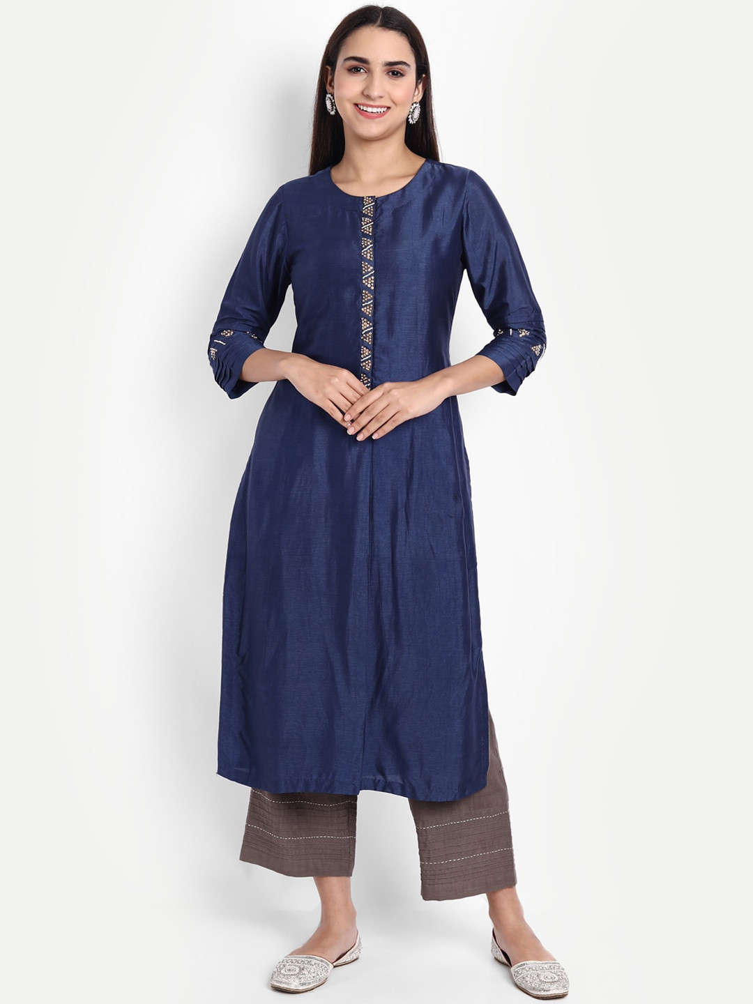 

SUTI Embroidered Straight Sequinned Pure Silk Kurta with Trousers, Blue
