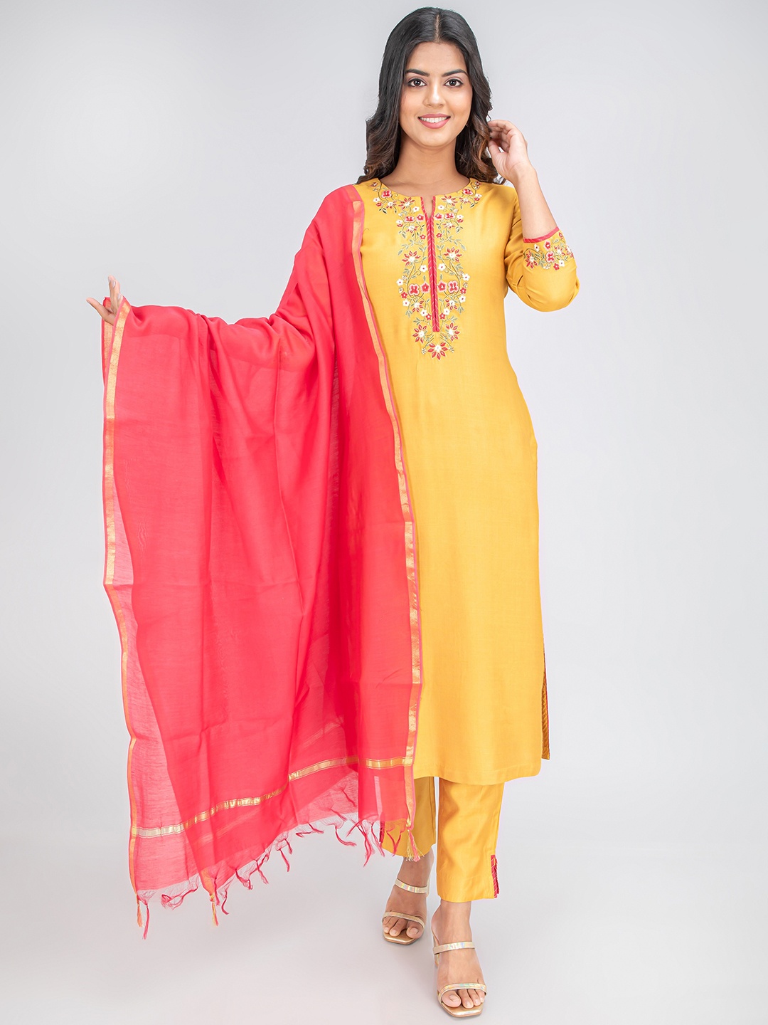 

SUTI Embroidered Regular Thread Work Pure Cotton Kurta with Trousers & With Dupatta, Yellow