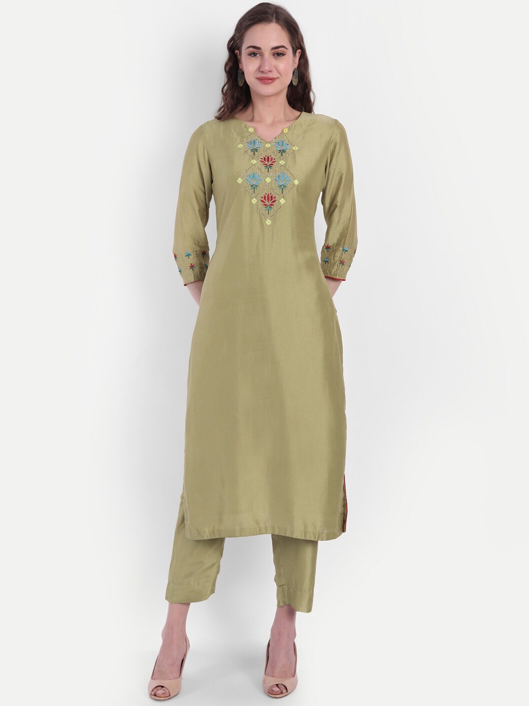 

SUTI Floral Embroidered Regular Thread Work Pure Silk Kurta with Trousers, Gold