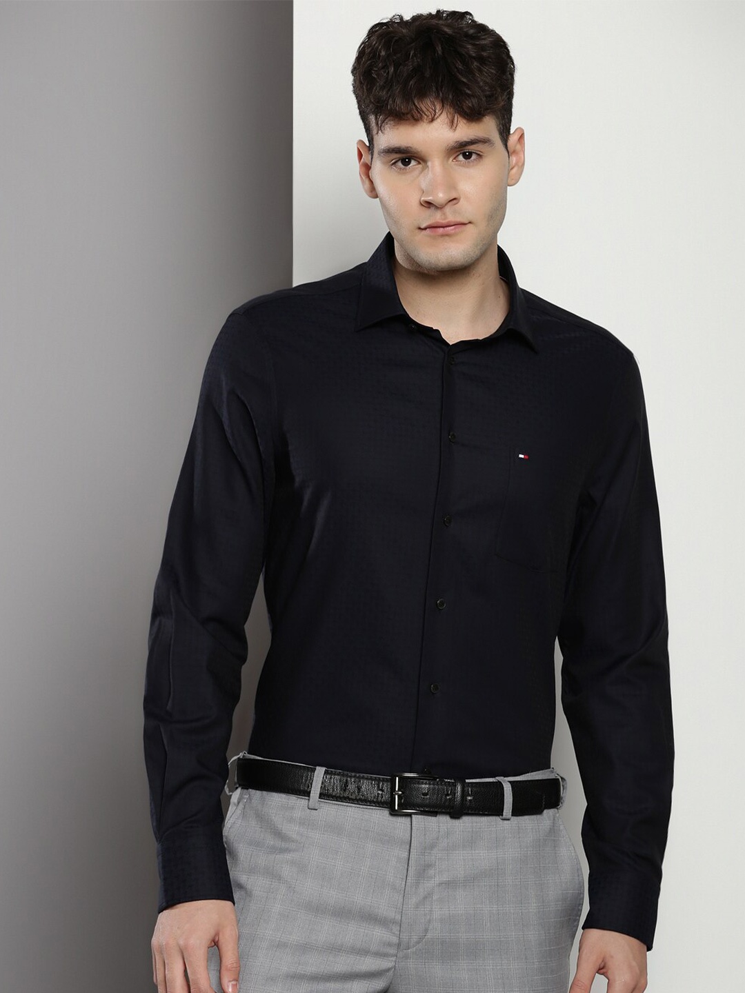 

Tommy Hilfiger Men Opaque Casual Shirt, Navy blue