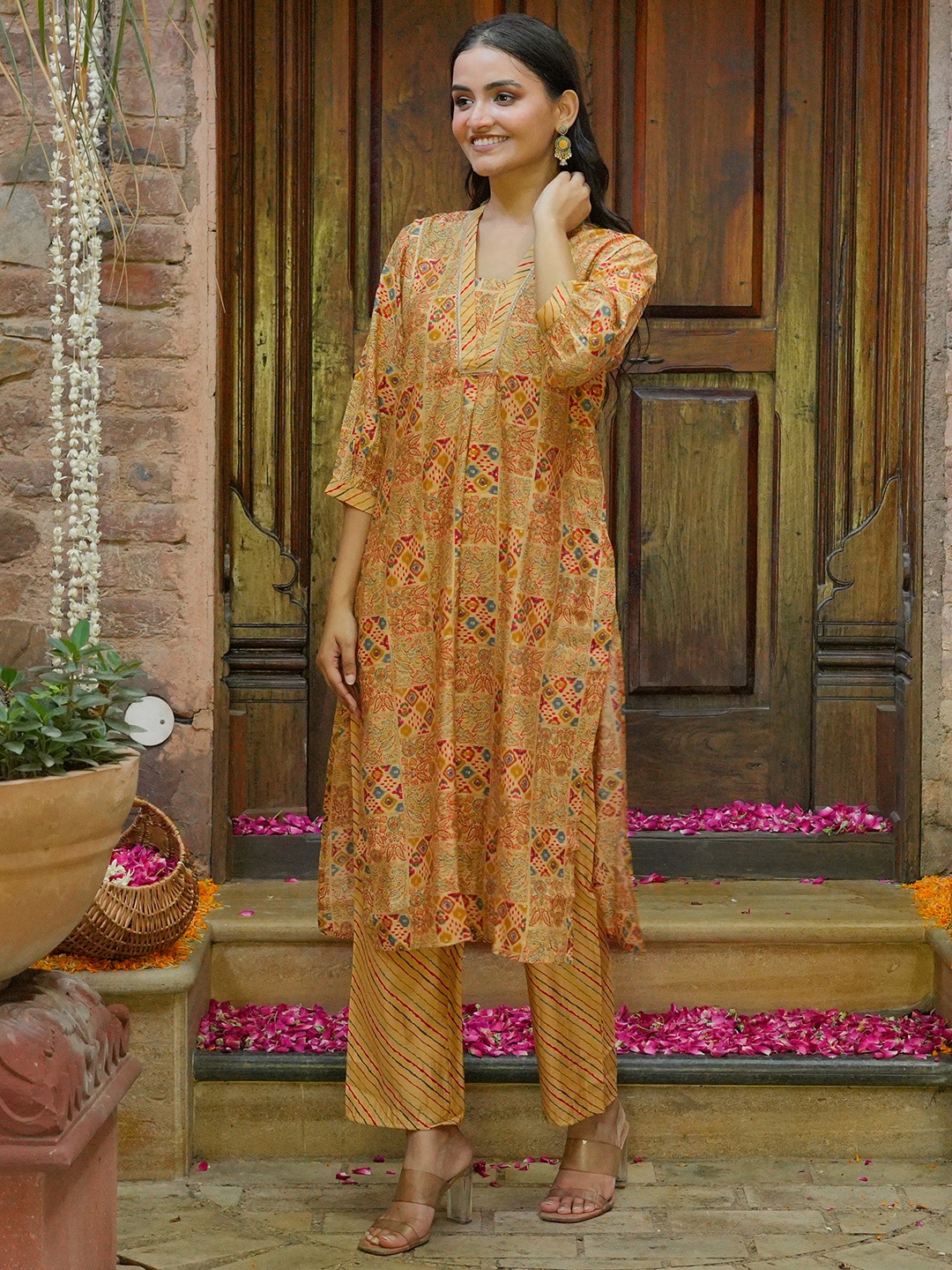 

Libas Yellow Ethnic Motifs Printed Gotta Patti Straight Kurta with Palazzos