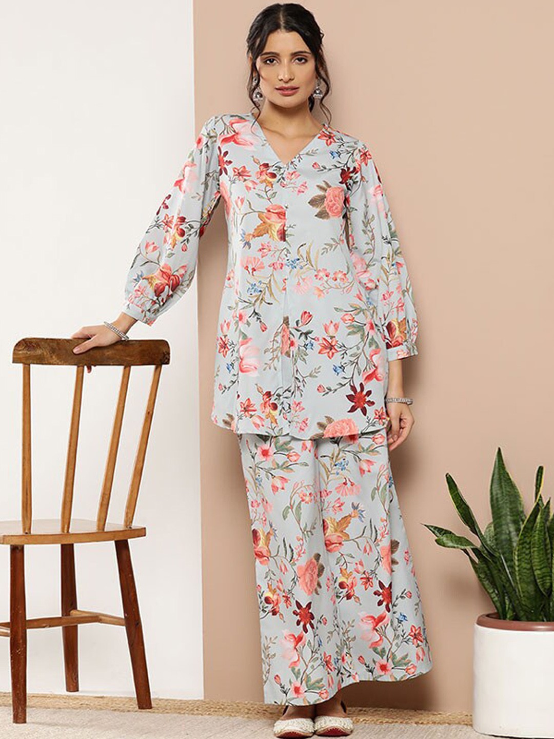

KALINI Floral Printed Kurti with Palazzos, Grey