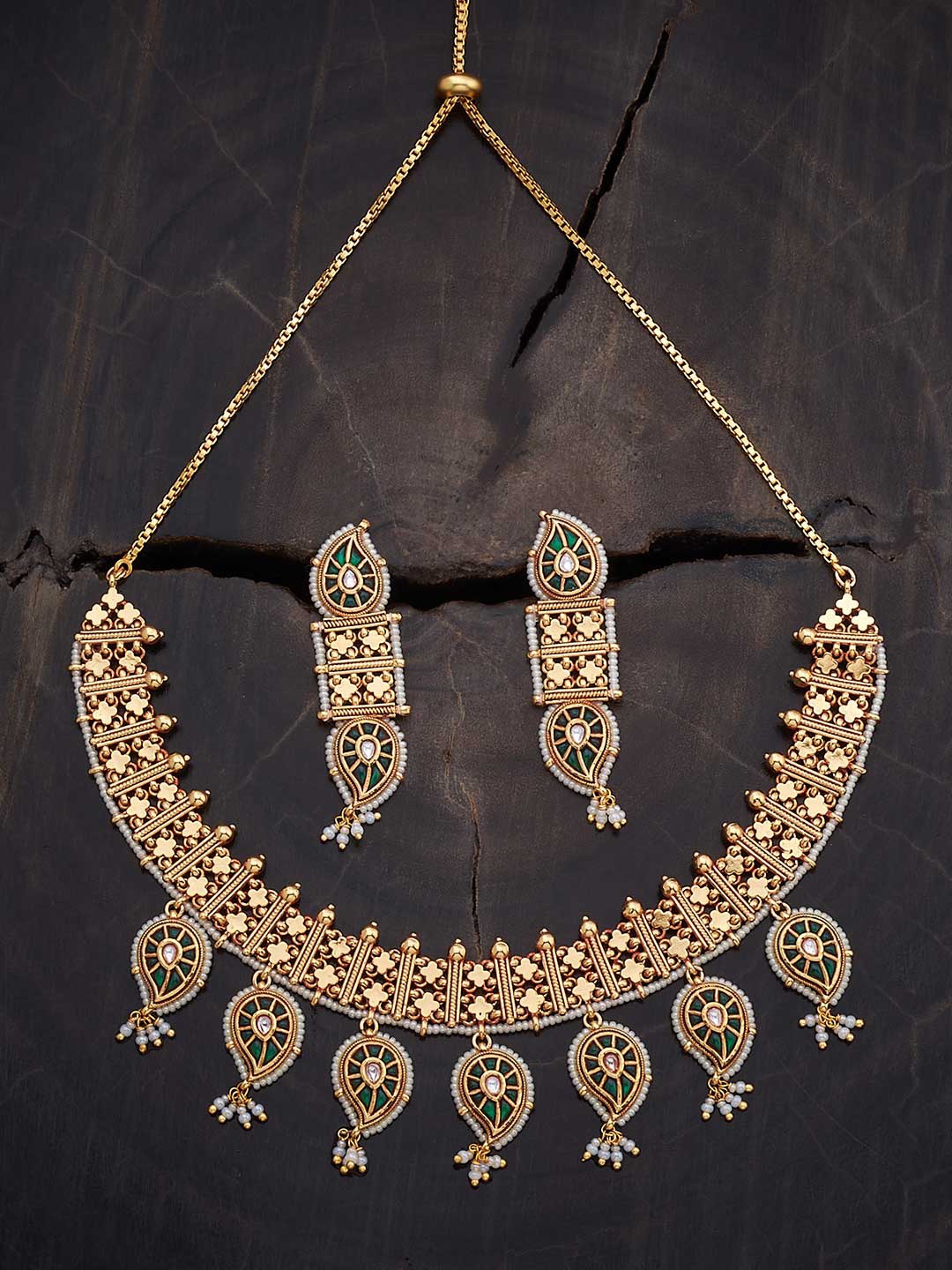 

Kushal's Fashion Jewellery Gold-Plated Kundan Studded Jewellery Set