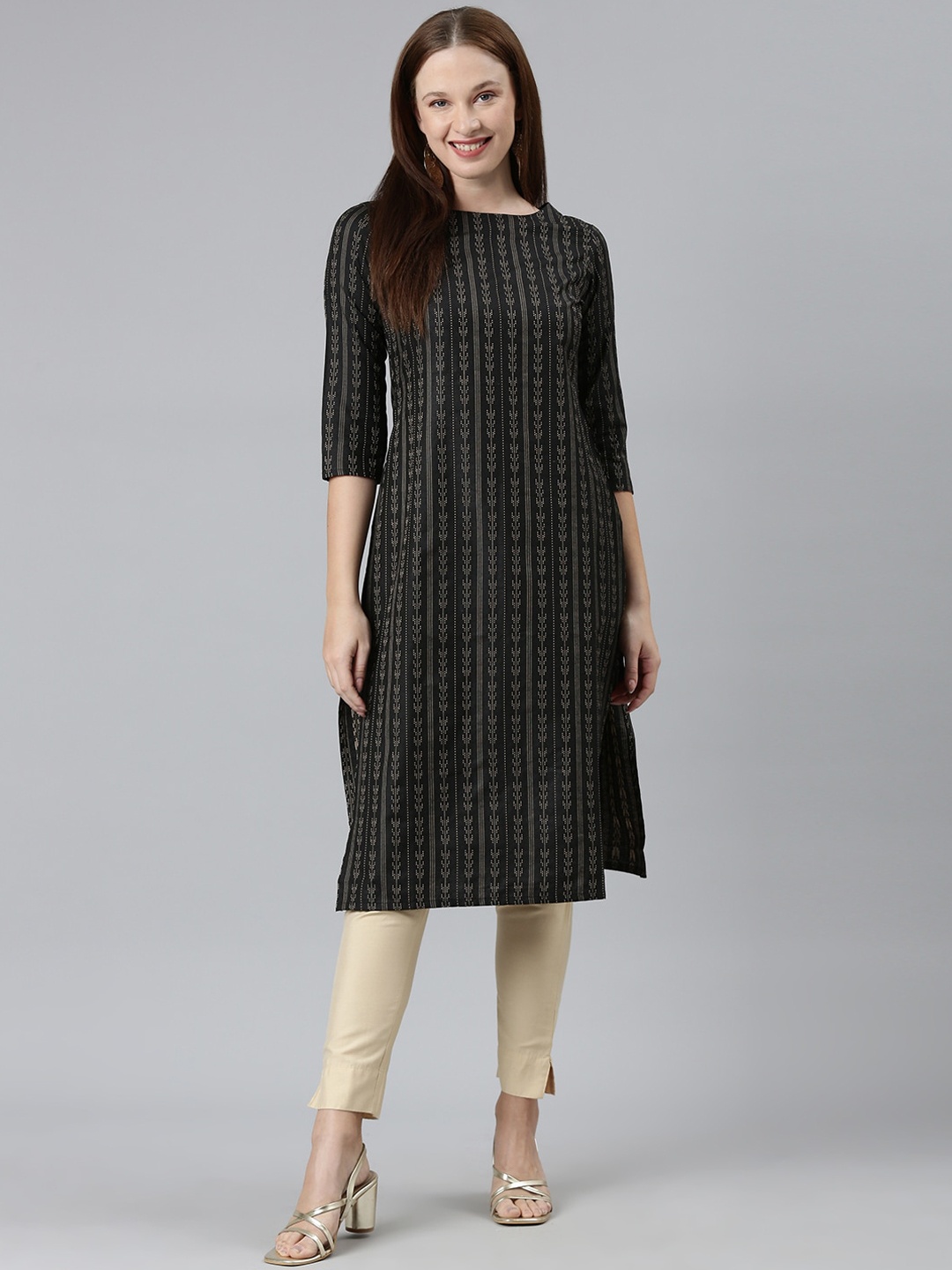 

Shaily Women Geometric Checked Flared Sleeves Thread Work Kurta, Black