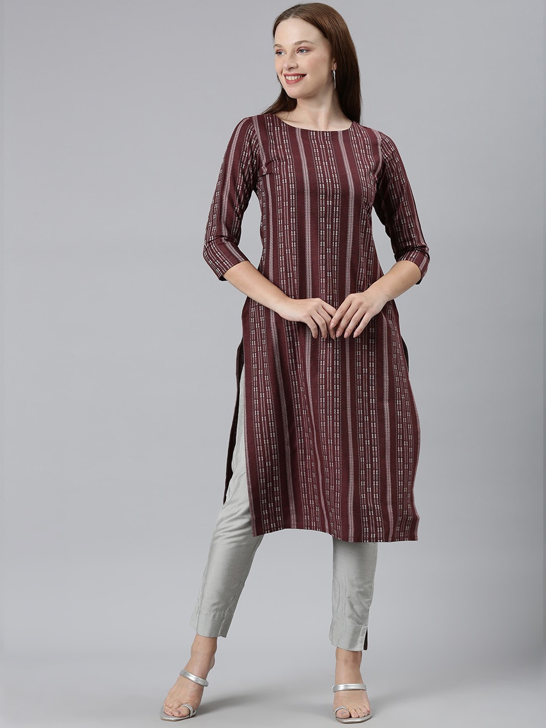 

Shaily Striped Boat Neck Straight Kurta, Burgundy