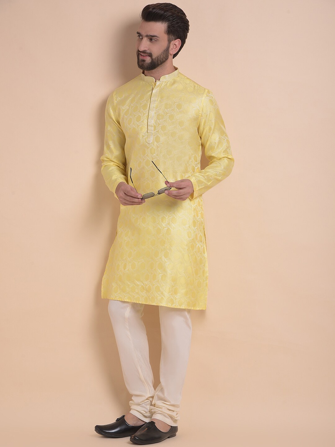 

Anouk Men Thread Work Kurta, Yellow